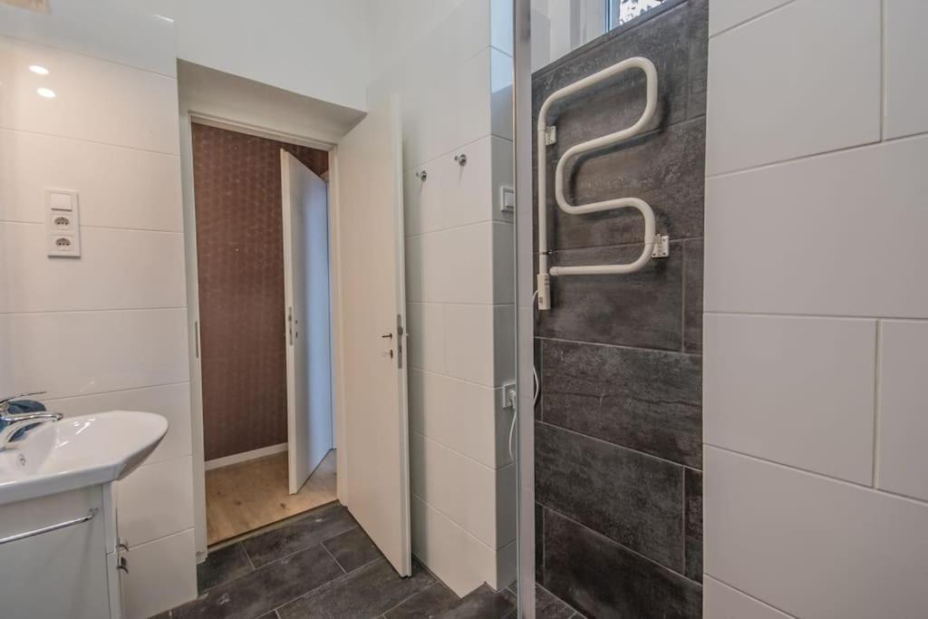 A+ Budapest Central Dob Street Apartamento Exterior foto